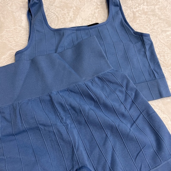H&M Blue Ribbed Crop Top and Shorts Set - Picture 4 of 6